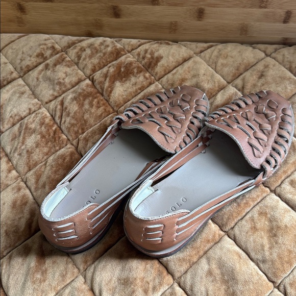 Nisolo Women's Tan Huarache Flats - Picture 6 of 7